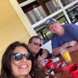 Meet your Posher, Alena